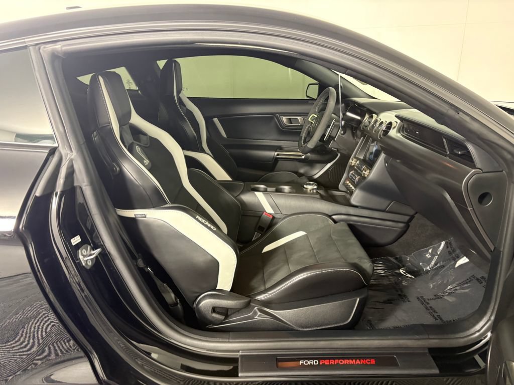 Certified 2020 Ford Mustang Shelby GT500 w/ Technology Package RWD image 31