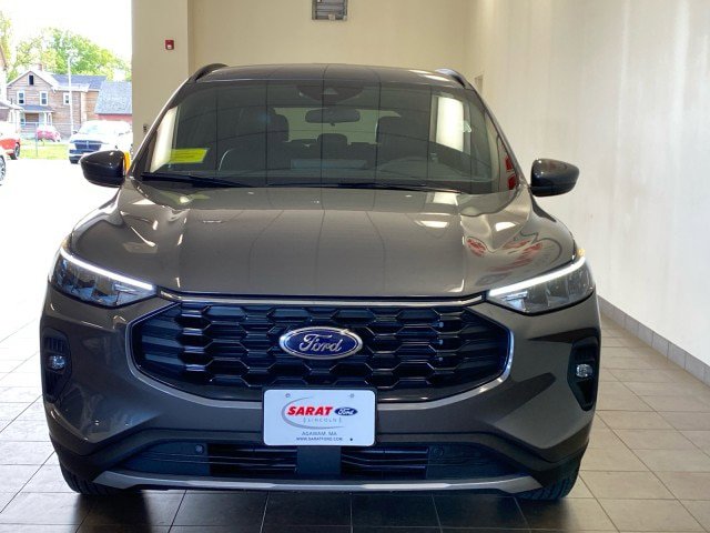 Certified 2025 Ford Escape ST-Line Select w/ Tech Pack #1 AWD/4WD image 3