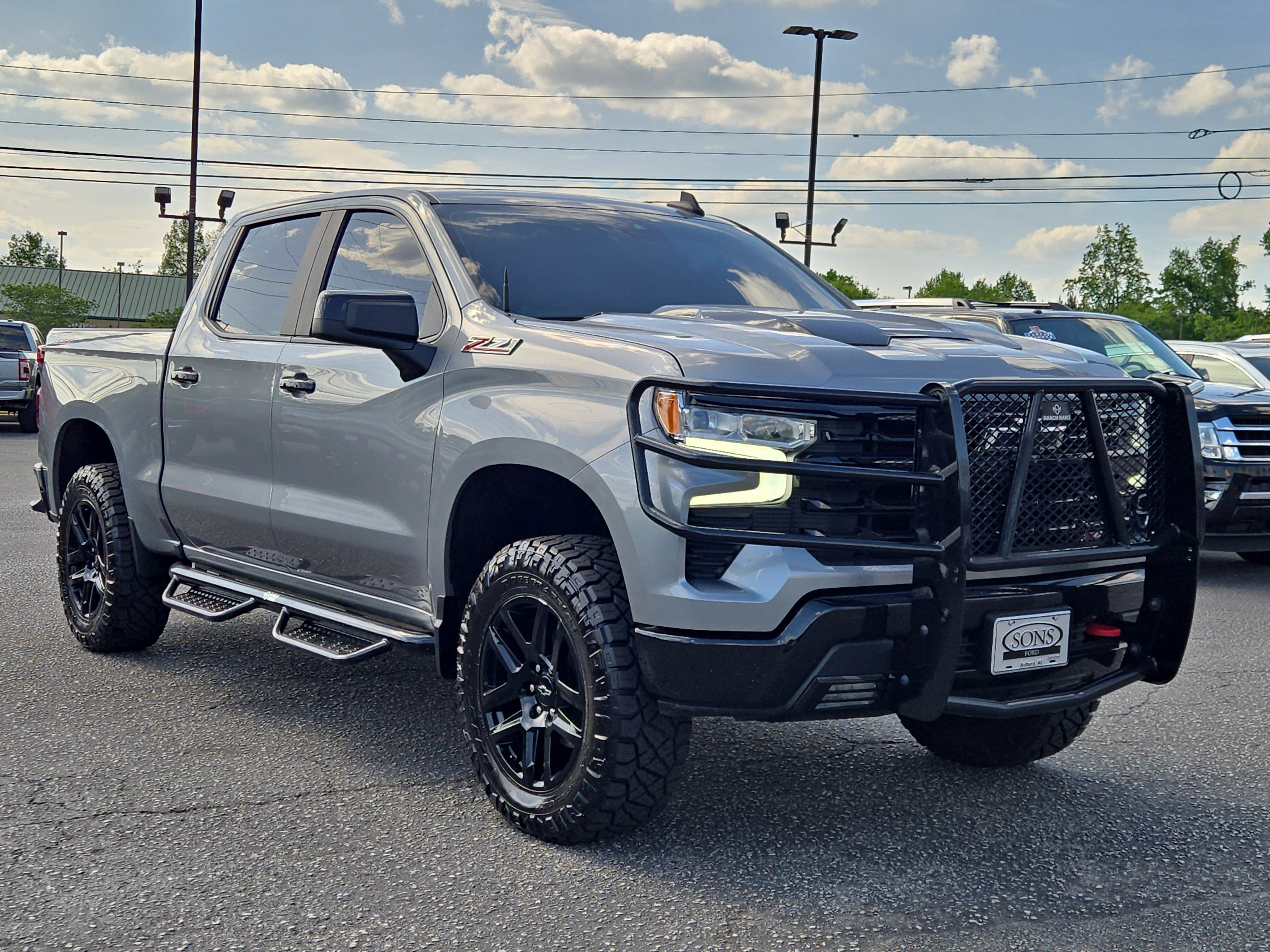 Used 2024 Chevrolet Silverado 1500 LT Trail Boss w/ Convenience Package II AWD/4WD image 5
