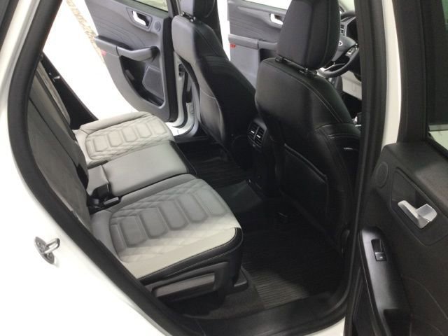 Certified 2023 Ford Escape Platinum w/ Premium Technology Package image 12