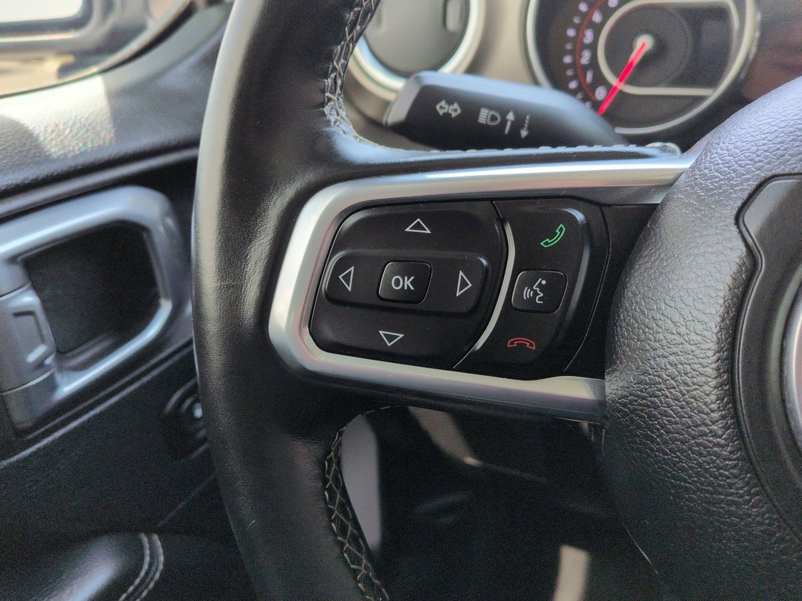 Used 2018 Jeep Wrangler Unlimited Rubicon AWD/4WD image 29