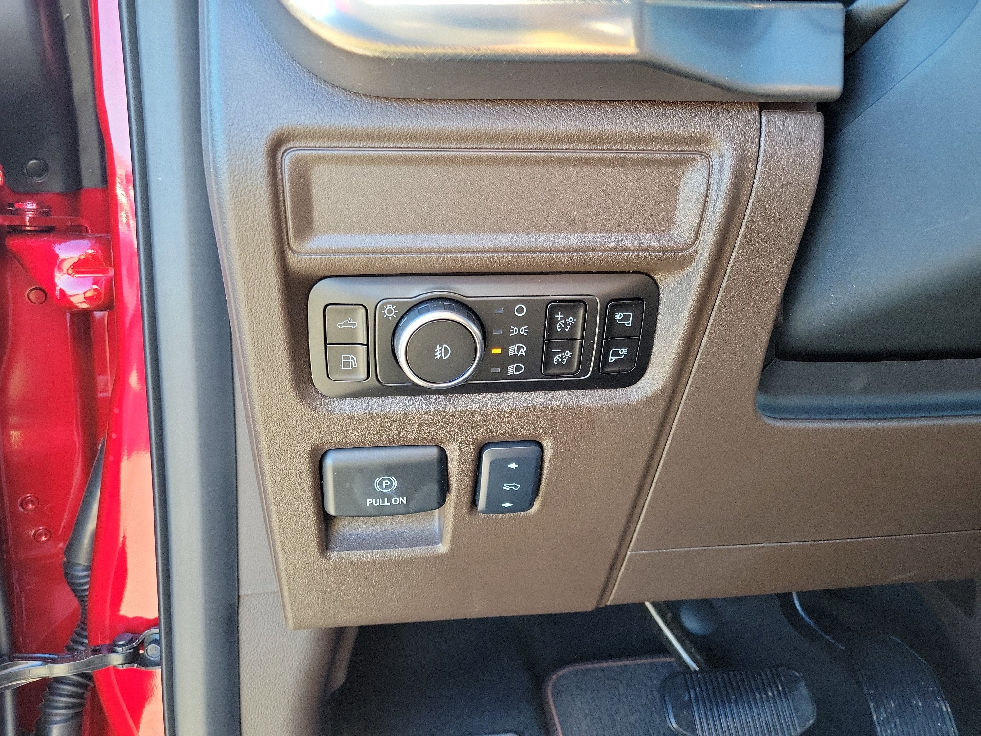Certified 2025 Ford F150 King Ranch AWD/4WD image 29