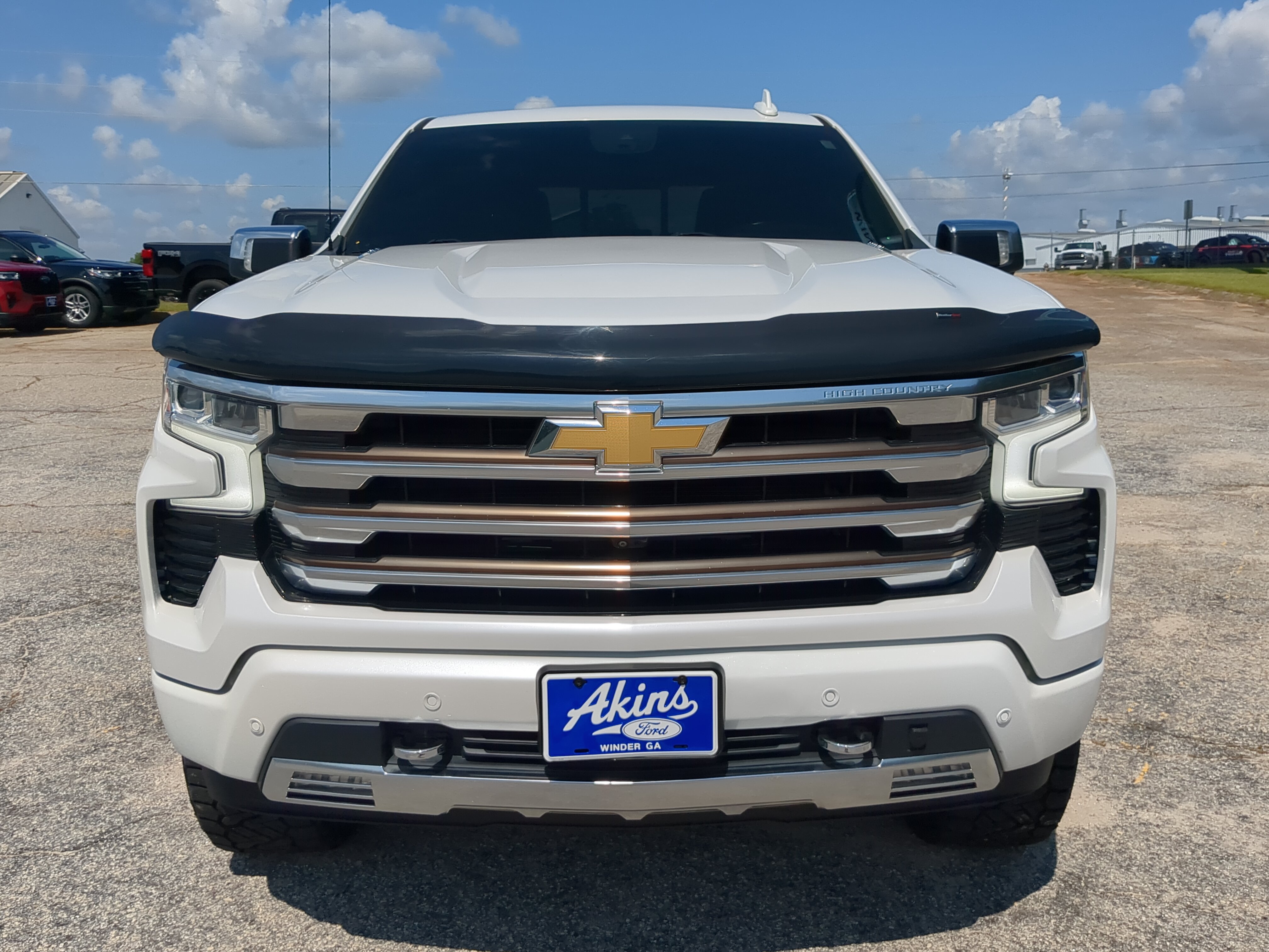 Used 2022 Chevrolet Silverado 1500 High Country w/ High Country Premium Package AWD/4WD image 7