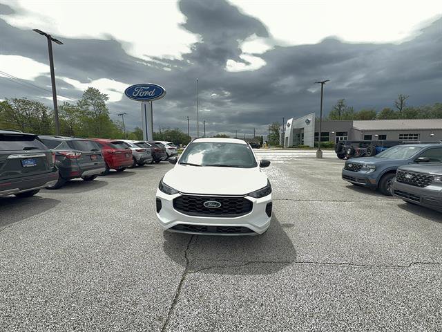 Certified 2023 Ford Escape ST-Line w/ Tech Pack #1 AWD/4WD image 10