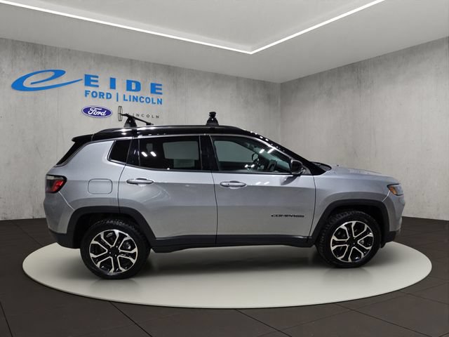 Used 2022 Jeep Compass Limited AWD/4WD image 7