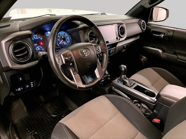 Used 2022 Toyota Tacoma TRD Off-Road w/ Technology Package AWD/4WD image 12