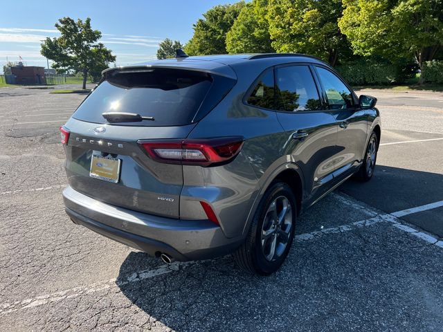 Certified 2023 Ford Escape ST-Line w/ Tech Pack #1 AWD/4WD image 11