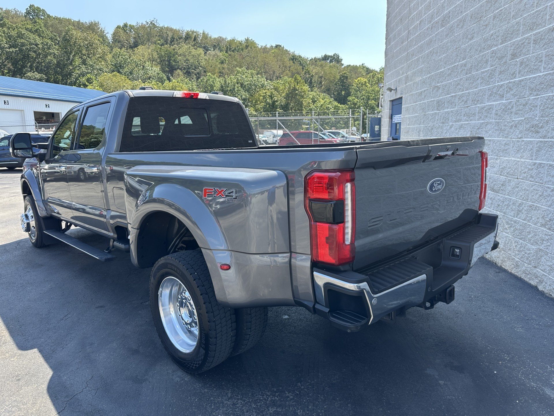 Certified 2024 Ford F450 Lariat w/ Lariat Ultimate Package AWD/4WD image 5