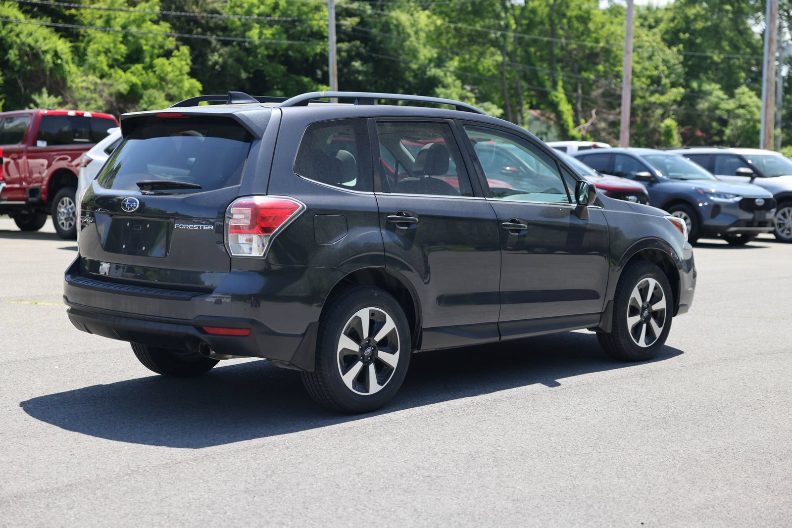 Used 2018 Subaru Forester 2.5i Limited AWD/4WD image 5