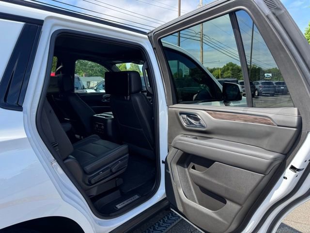 Used 2021 Chevrolet Tahoe Z71 w/ Luxury Package AWD/4WD image 16