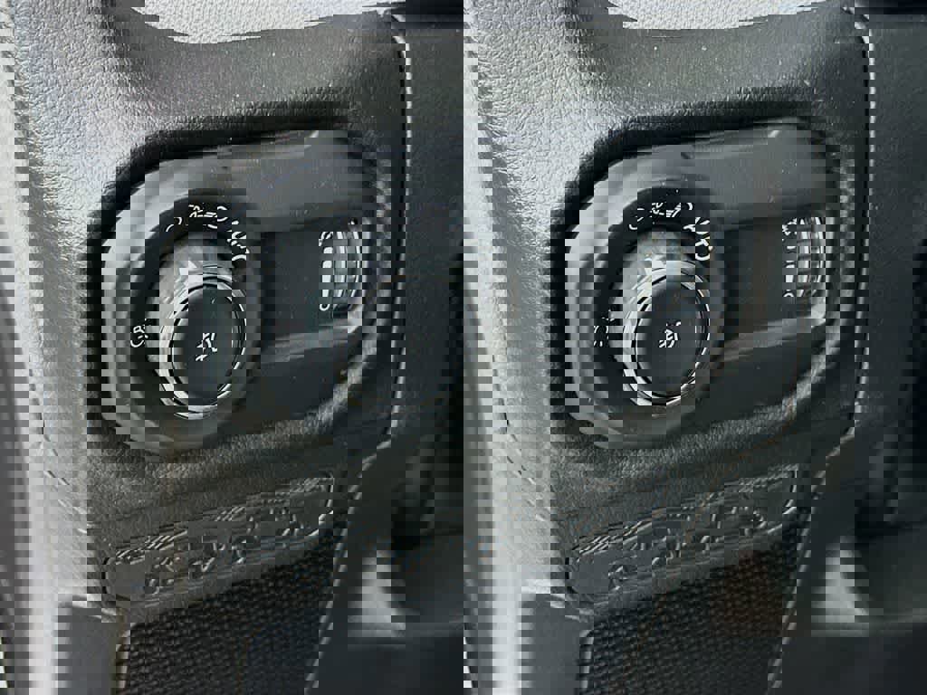 Used 2024 Jeep Wrangler Willys image 27