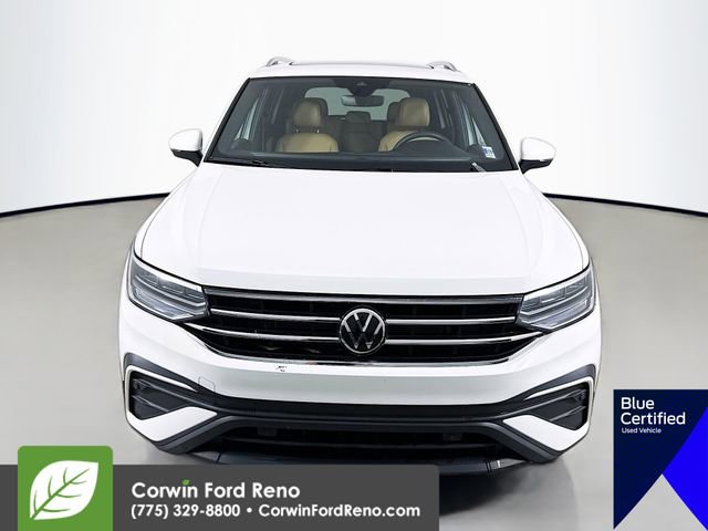 Used 2024 Volkswagen Tiguan SE AWD/4WD image 2