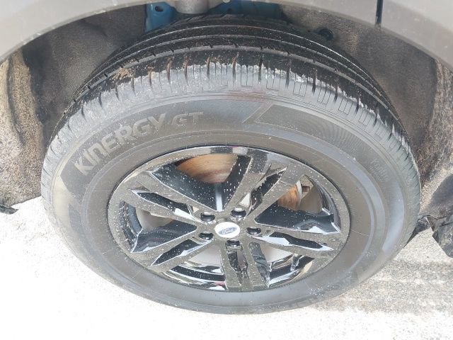 Certified 2022 Ford Explorer XLT w/ Equipment Group 202A image 12