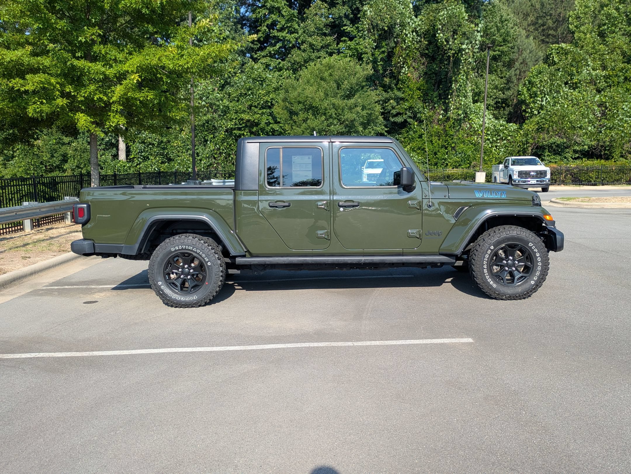Used 2021 Jeep Gladiator Sport AWD/4WD image 3