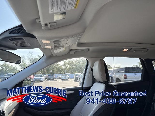 Certified 2022 Ford Escape SEL FWD image 11