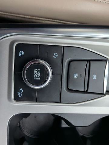 Certified 2024 Ford Explorer XLT w/ Equipment Group 202A image 21