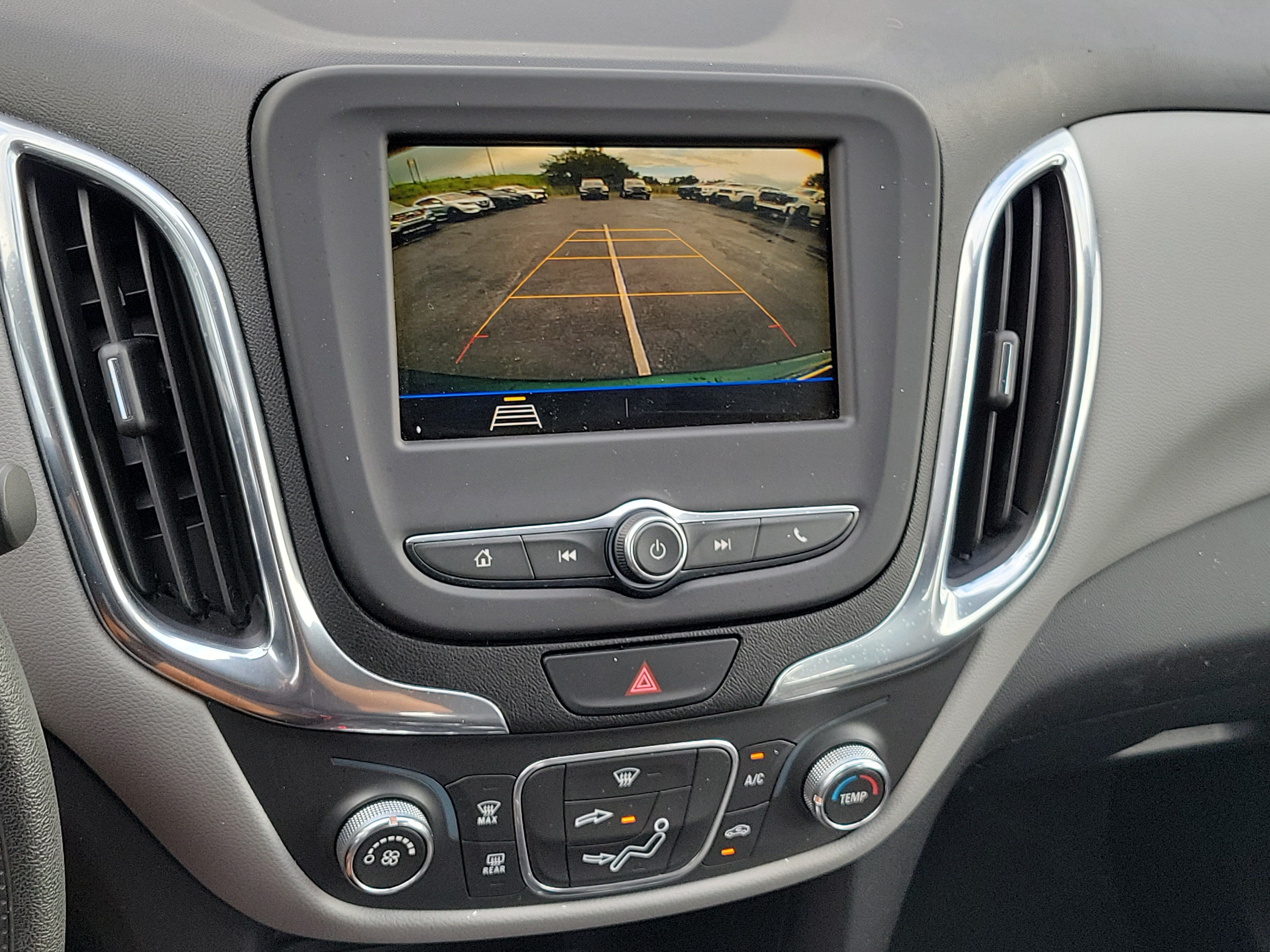 Used 2019 Chevrolet Equinox LS FWD image 26