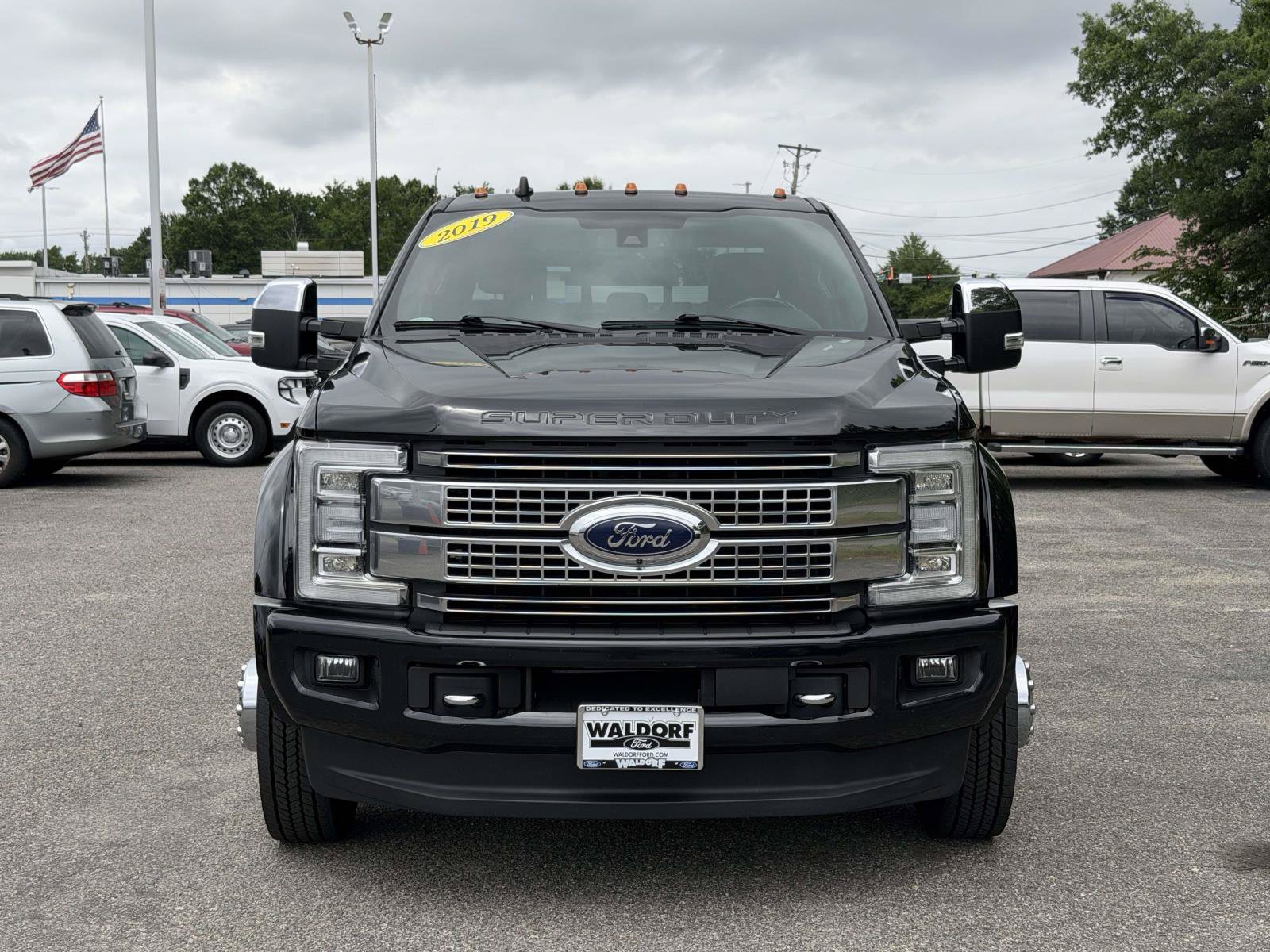 Certified 2019 Ford F450 Platinum w/ Platinum Ultimate Package AWD/4WD image 6