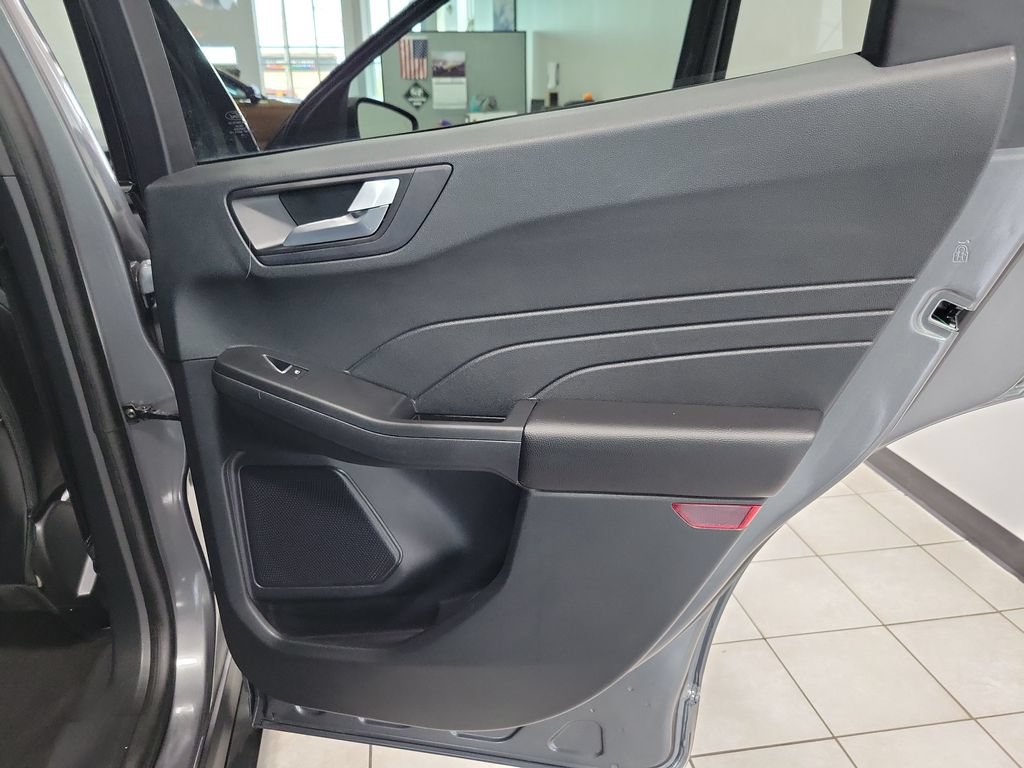 Certified 2023 Ford Escape ST-Line Elite AWD/4WD image 22