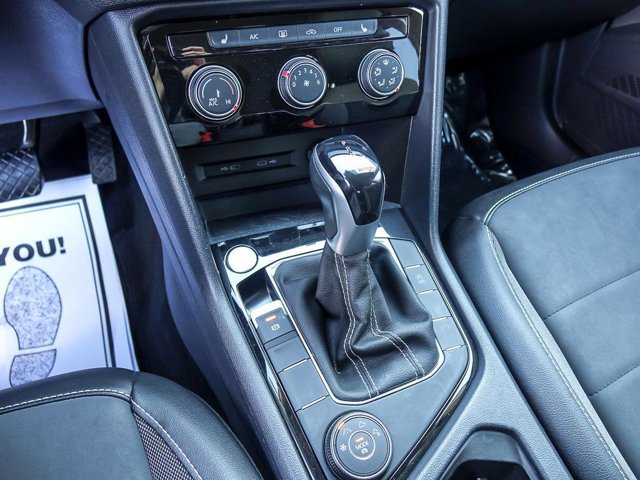 Used 2023 Volkswagen Taos SE w/ Black Wheel Package image 24