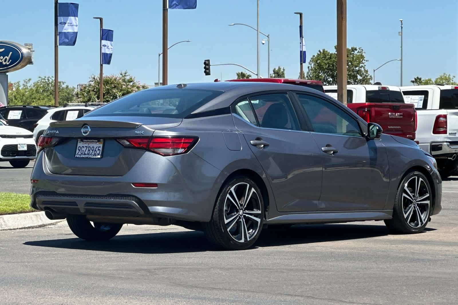 Used 2023 Nissan Sentra SR w/ SR Premium Package FWD image 2