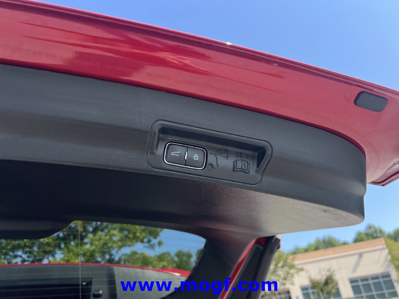 Certified 2024 Ford Explorer XLT w/ Equipment Group 202A AWD/4WD image 24