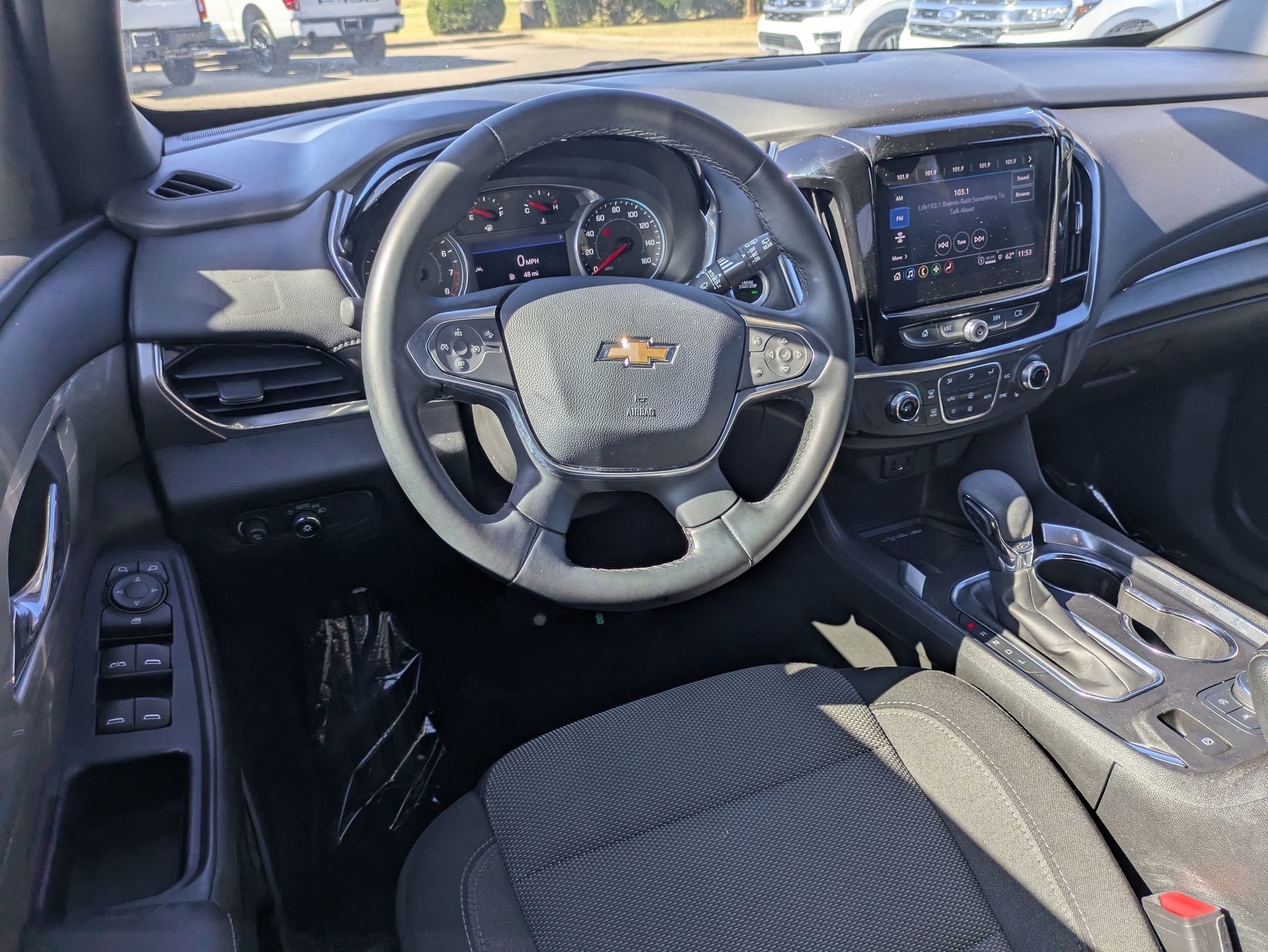 Used 2024 Chevrolet Traverse LT image 30