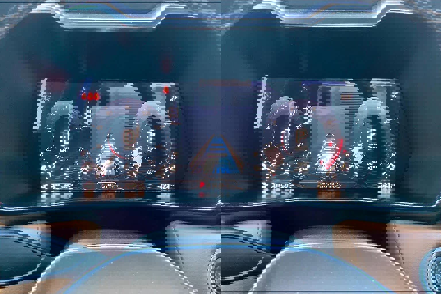 Used 2024 GMC Canyon AT4 w/ Technology Package image 26