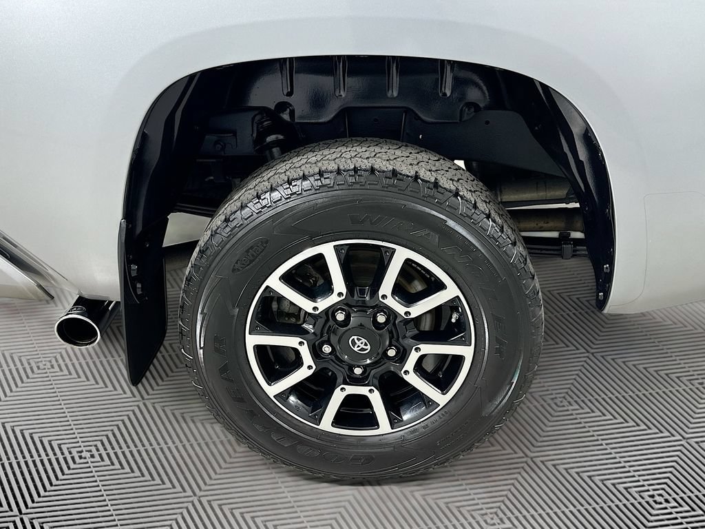 Used 2018 Toyota Tundra SR5 w/ TRD Off Road Package AWD/4WD image 31