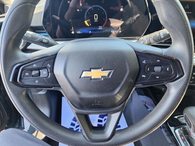 Used 2025 Chevrolet Trax LT FWD image 11