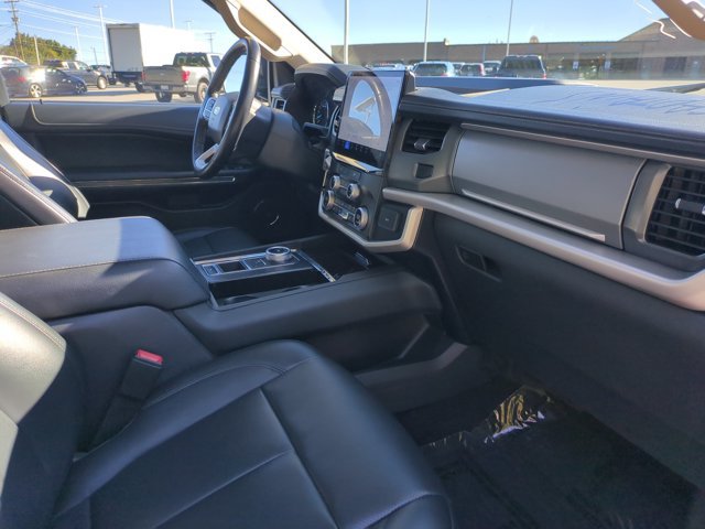 Certified 2024 Ford Expedition XLT RWD image 37
