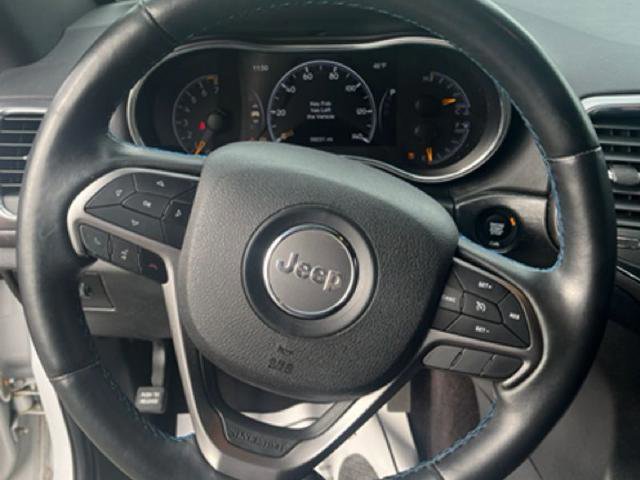 Used 2018 Jeep Grand Cherokee Laredo image 18