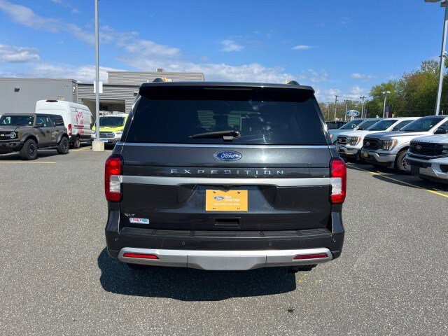 Certified 2024 Ford Expedition XLT AWD/4WD image 4