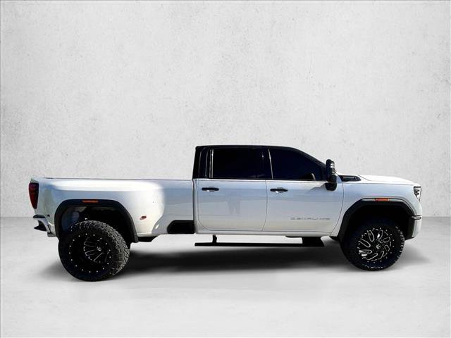 Used 2024 GMC Sierra 3500 Denali Ultimate AWD/4WD image 5