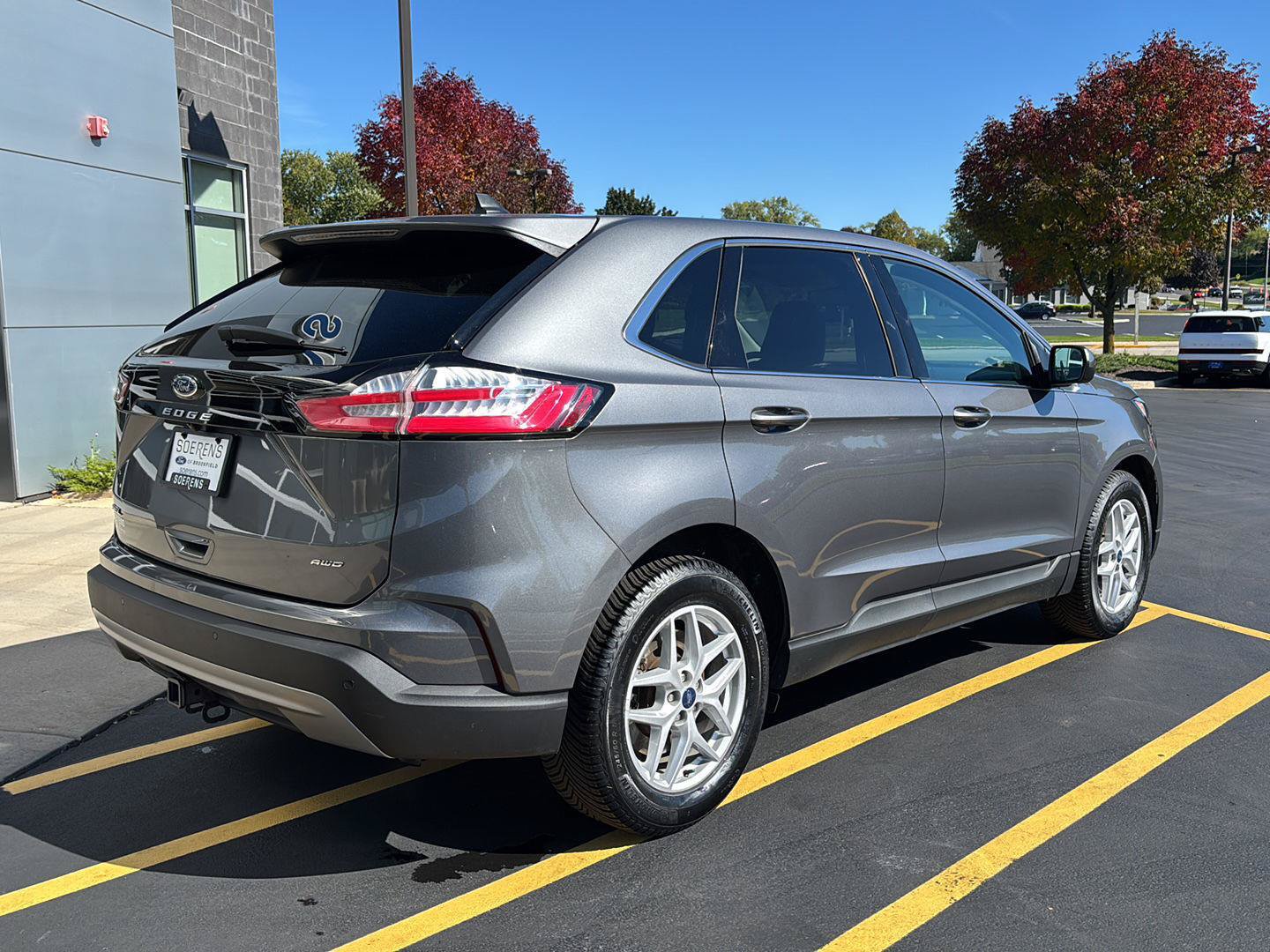Certified 2021 Ford Edge SEL w/ Convenience Package AWD/4WD image 6