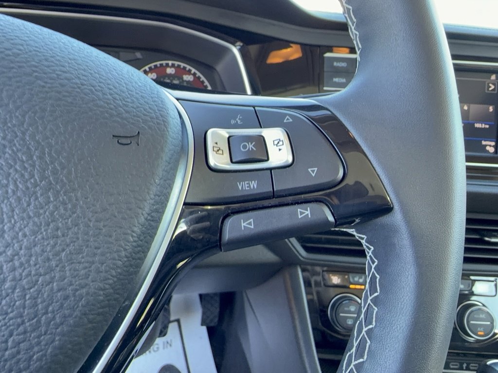 Used 2021 Volkswagen Jetta SE image 25