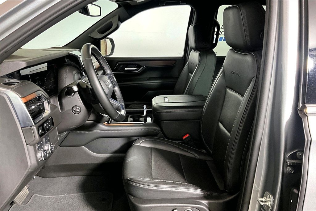 Used 2025 GMC Yukon Denali AWD/4WD image 20