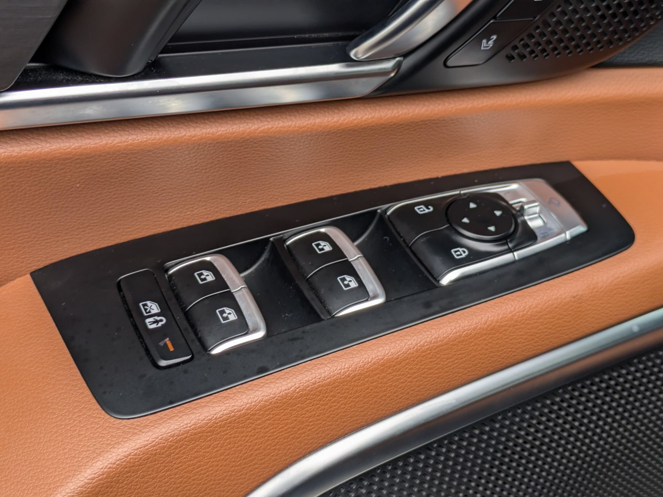 Used 2024 Kia Telluride SX X-Pro AWD/4WD image 11