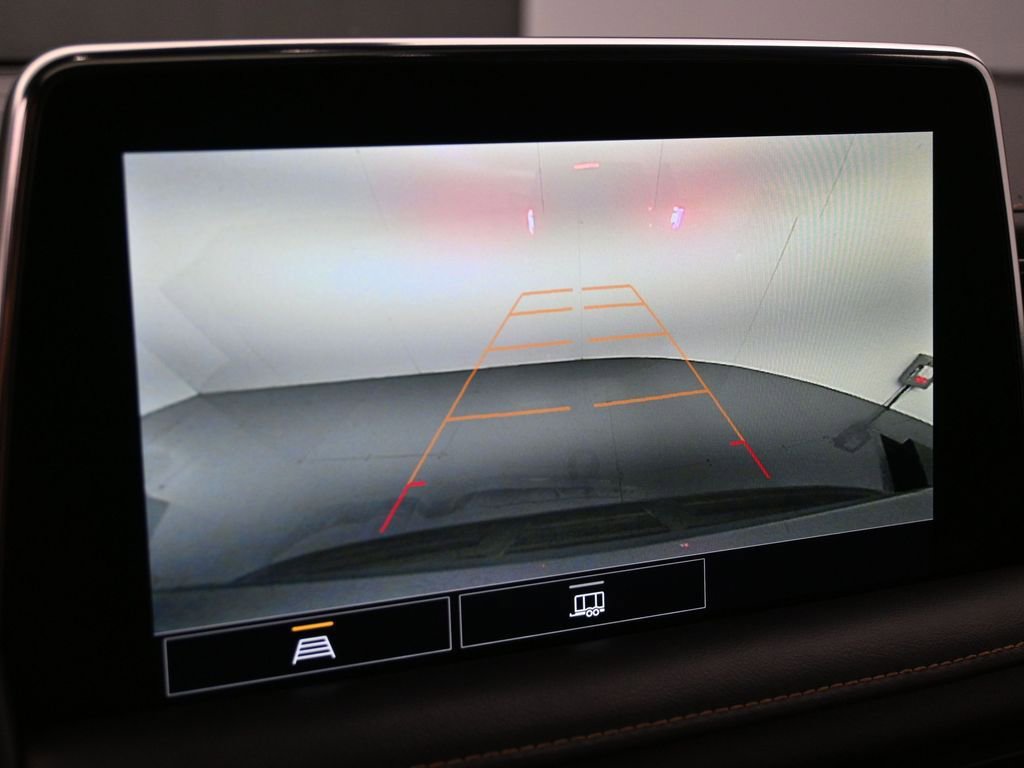 Used 2021 GMC Yukon AT4 w/ Rear Media and Nav Package image 17