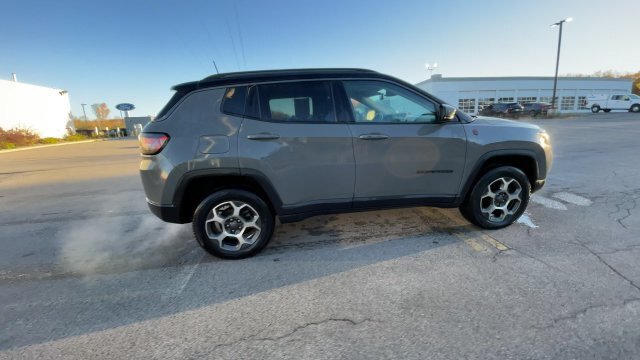 Used 2022 Jeep Compass Trailhawk w/ Trailhawk Elite Group AWD/4WD image 10