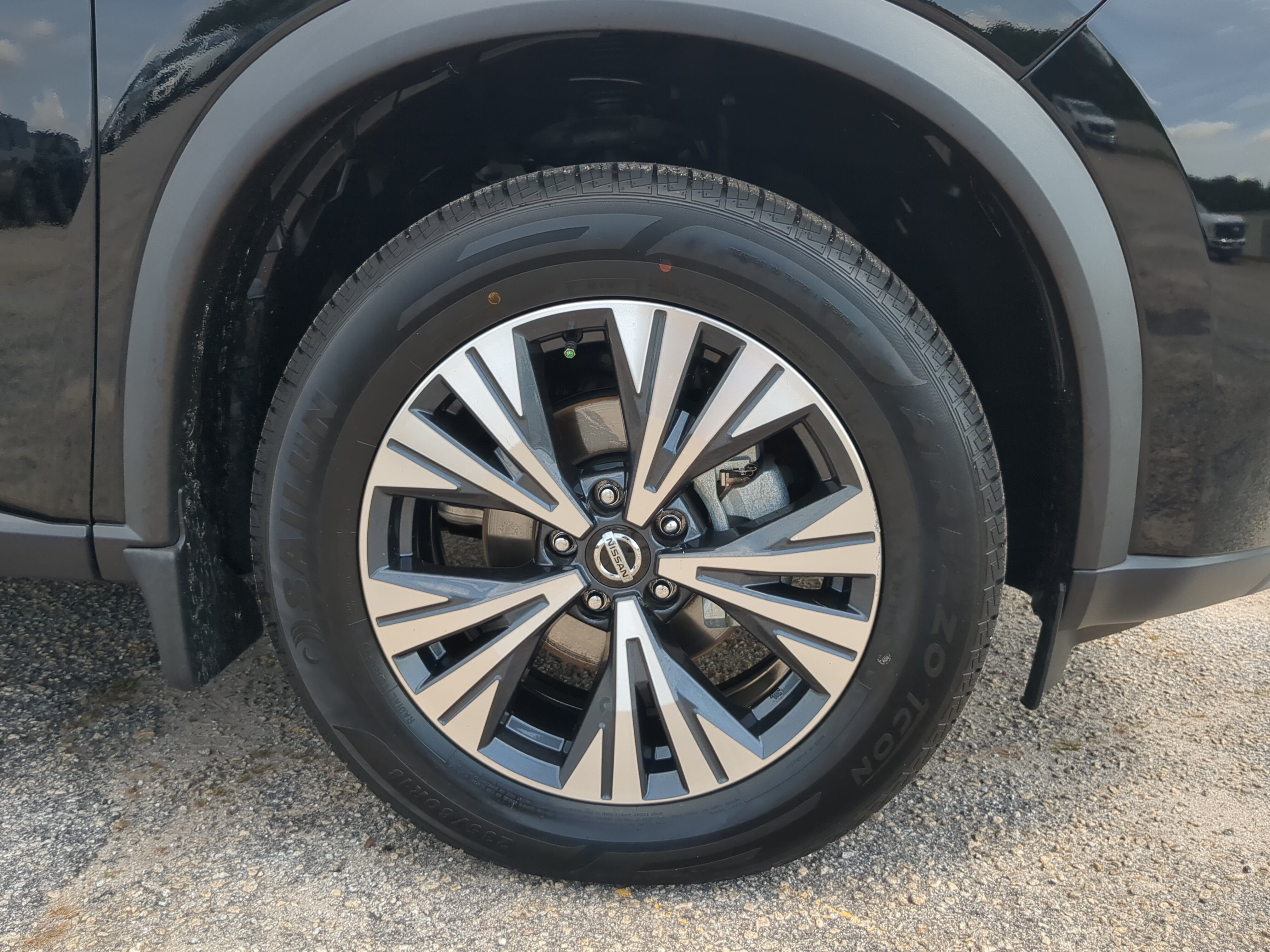 Used 2021 Nissan Rogue SV w/ Premium Package FWD image 9