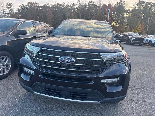 Certified 2023 Ford Explorer XLT w/ Equipment Group 202A AWD/4WD image 5