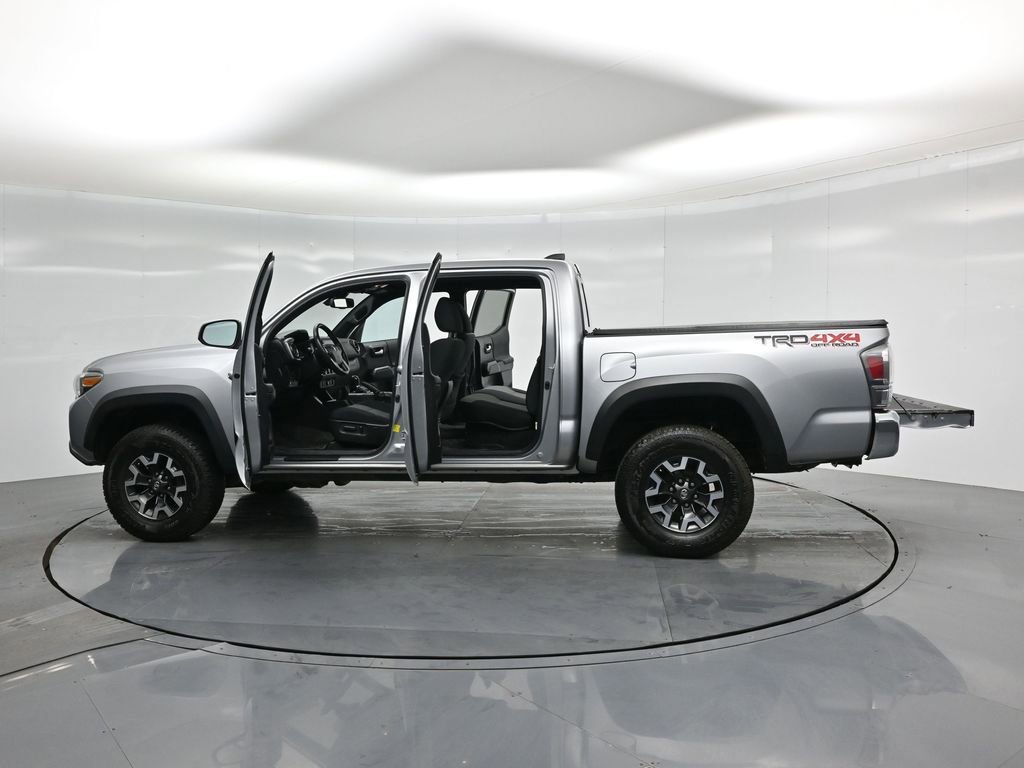 Used 2020 Toyota Tacoma TRD Off-Road image 30