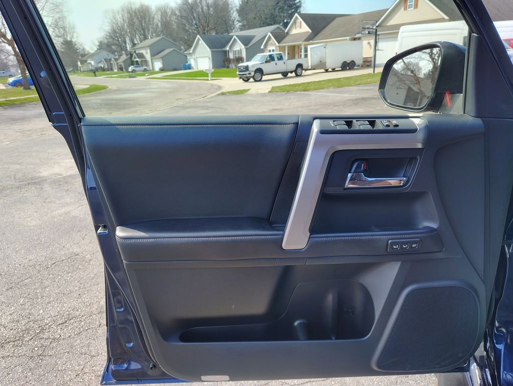 Used 2023 Toyota 4Runner Limited image 12