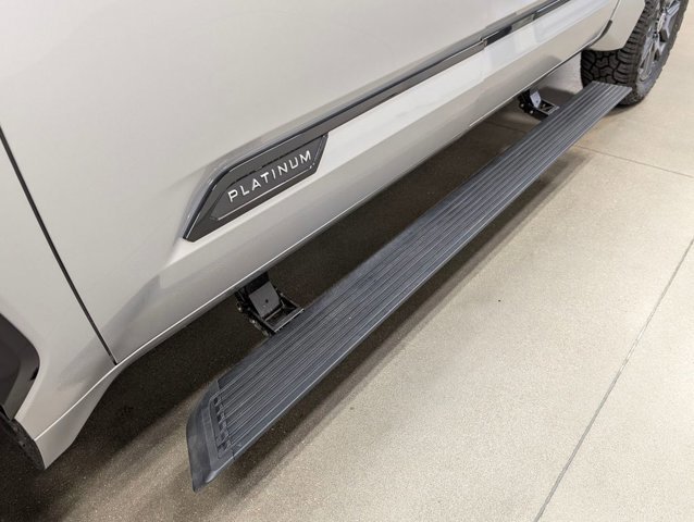 Used 2024 Toyota Tundra Platinum AWD/4WD image 19