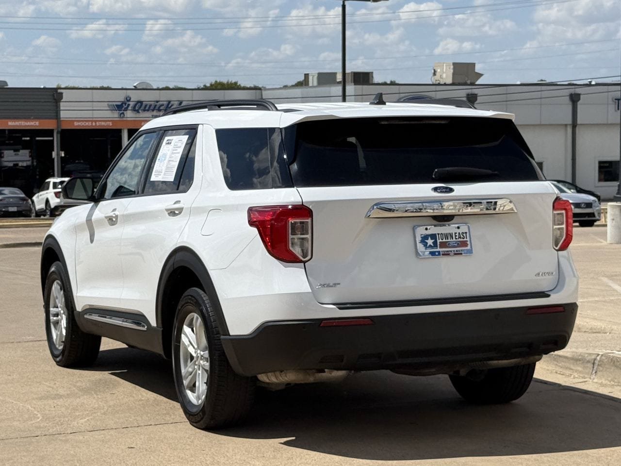 Certified 2023 Ford Explorer XLT AWD/4WD image 5