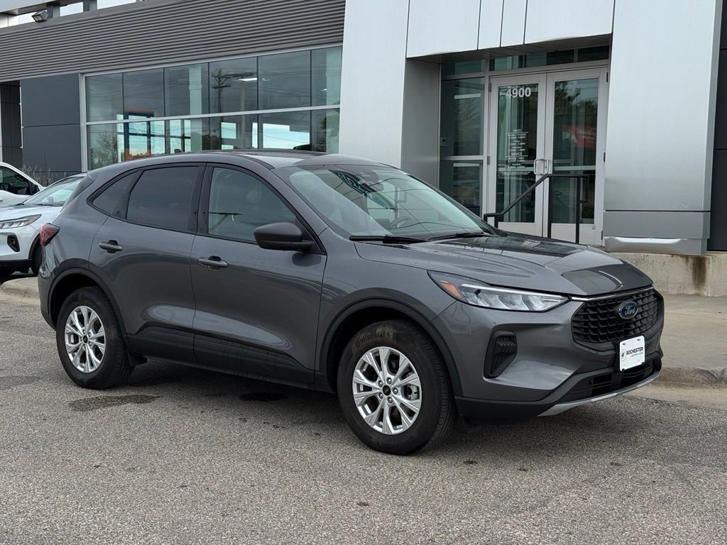 Certified 2025 Ford Escape Active AWD/4WD image 43