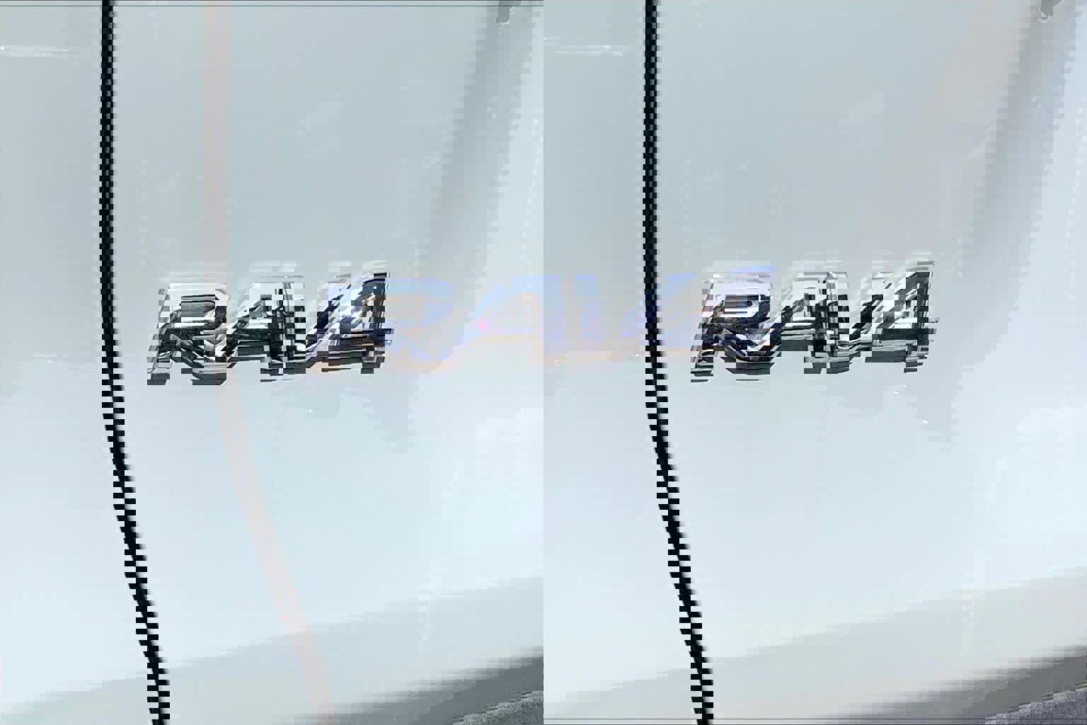 Used 2021 Toyota RAV4 XLE w/ Convenience Package image 31