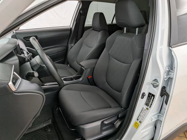 Used 2024 Toyota Corolla Cross LE image 11