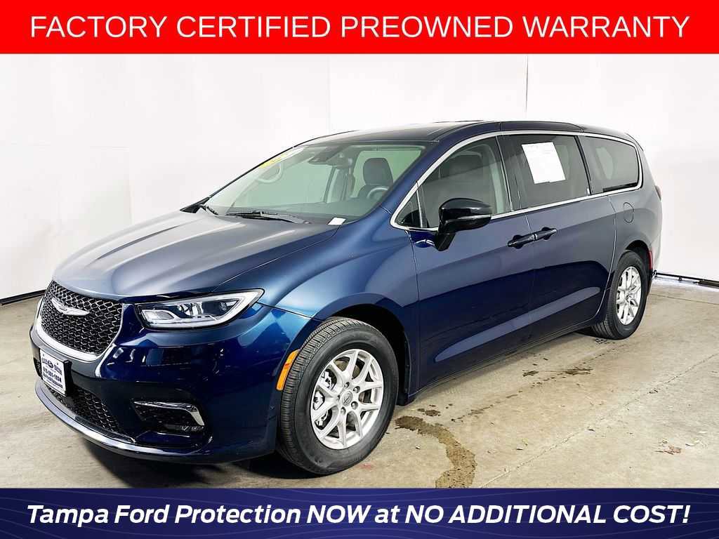 Used 2024 Chrysler Pacifica Touring-L